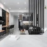 Maison Cristal, The Luxury