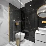Maison Cristal, The Luxury