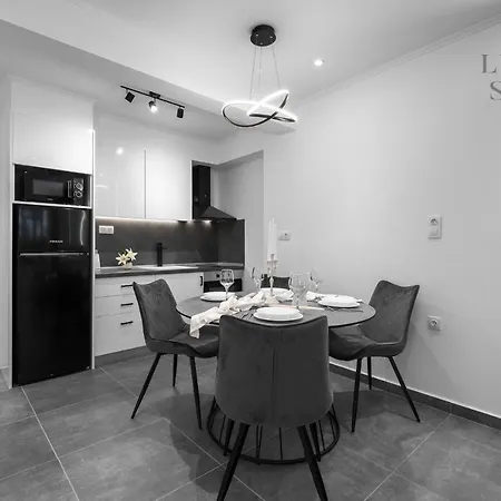 Maison Cristal, The Luxury *