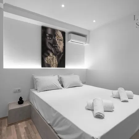 Maison Cristal, The Luxury Apartman *