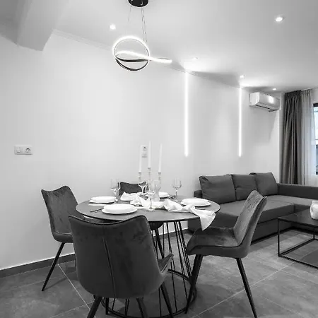 Maison Cristal, The Luxury Apartman Szaloniki