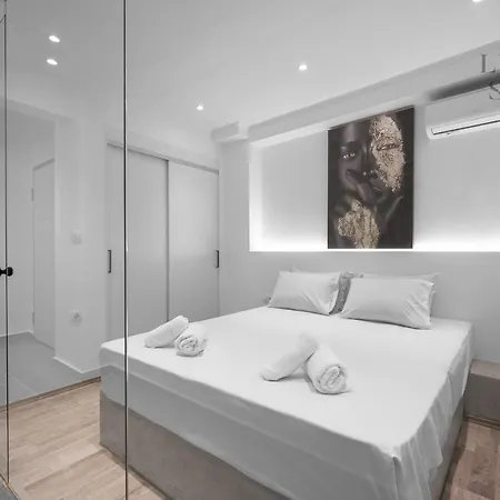 Maison Cristal, The Luxury Lejlighed