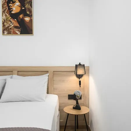 Maison Cristal, The Luxury Apartment *
