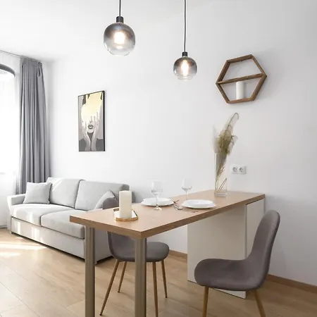 Maison Cristal, The Luxury Apartment *