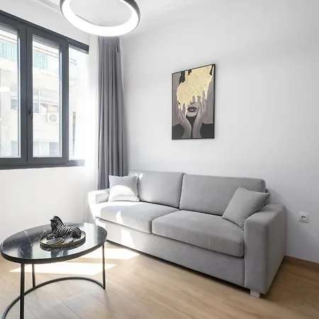 Maison Cristal, The Luxury Apartment