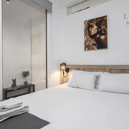 Maison Cristal, The Luxury Apartment *