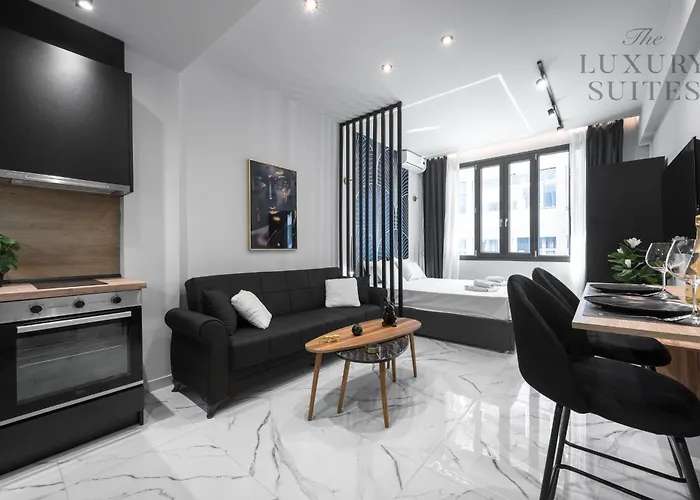 Maison Cristal, The Luxury *