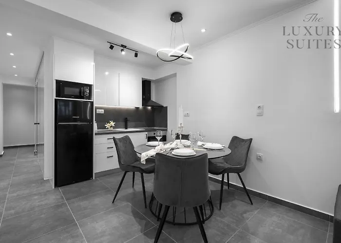 Maison Cristal, The Luxury *